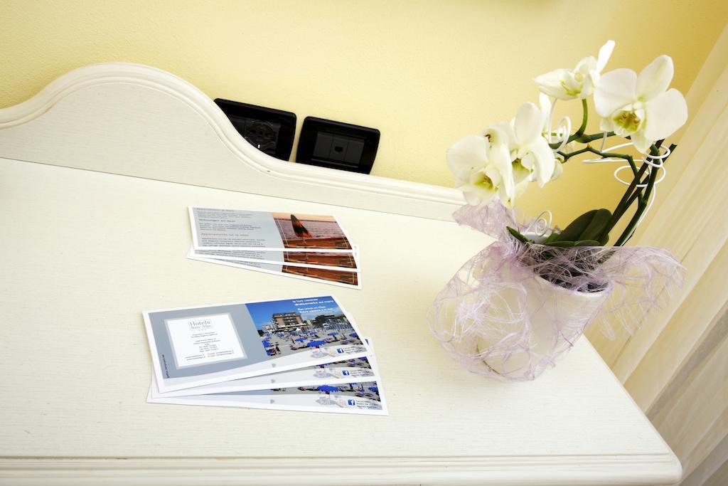 Hotel Baia ริมินี ภายนอก รูปภาพ