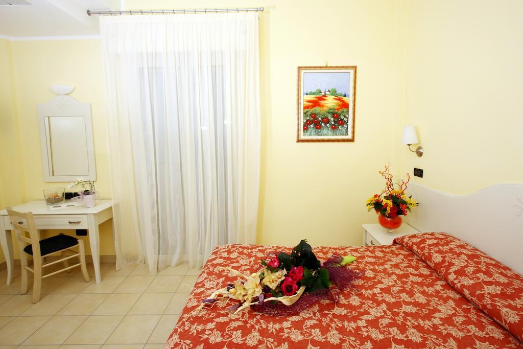 Hotel Baia ริมินี ภายนอก รูปภาพ