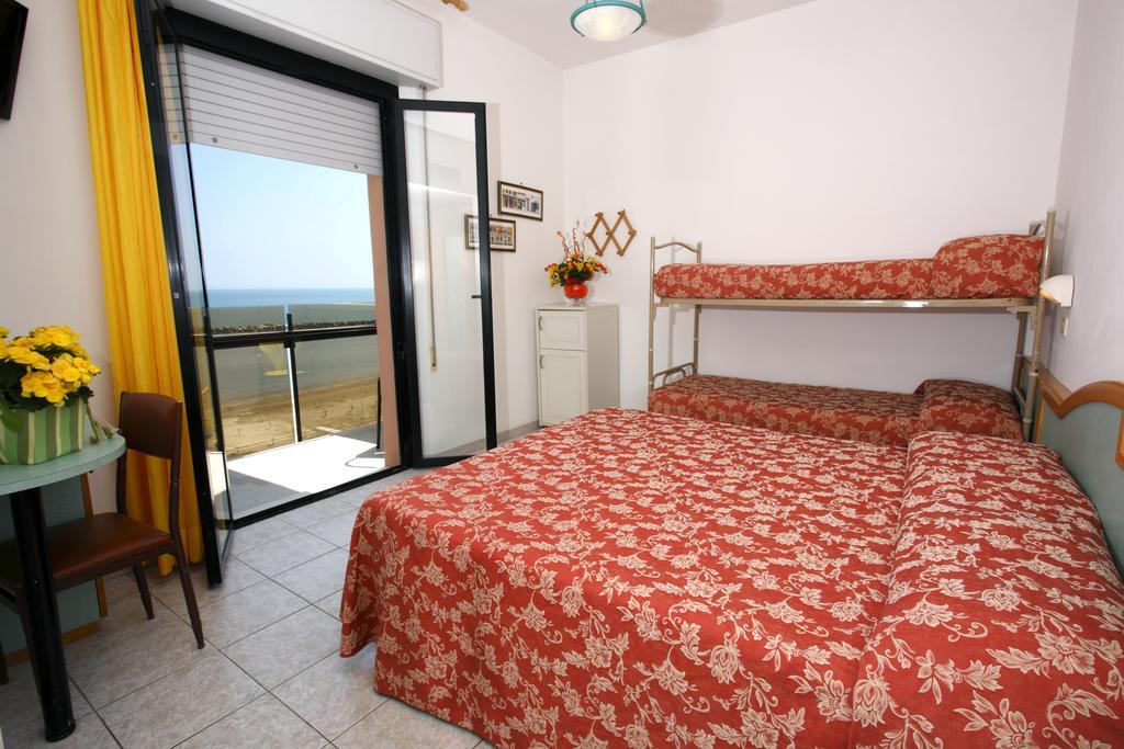 Hotel Baia ริมินี ภายนอก รูปภาพ